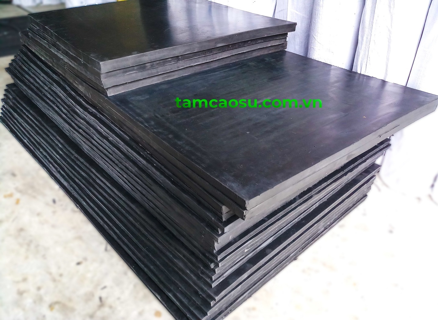 Cao su tấm là gì?